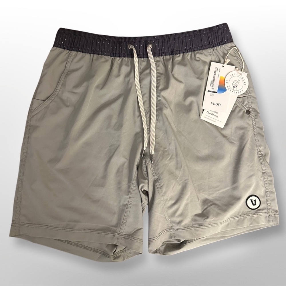 🆕 Vuori Kore Shorts 🆕 Lined - M, Eucalyptus